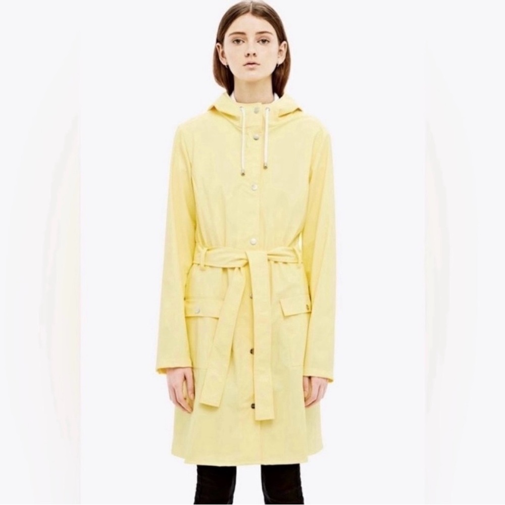 Rains Curve W Jacket in Straw
Size: Small NWT